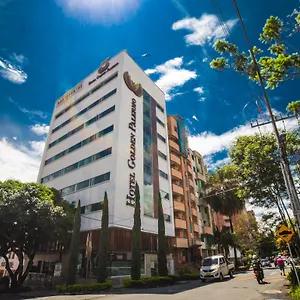 https://golden-palermo.colombiamedellinhotels.com